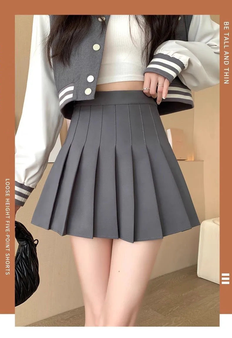 New pleated mini skirt for 2025