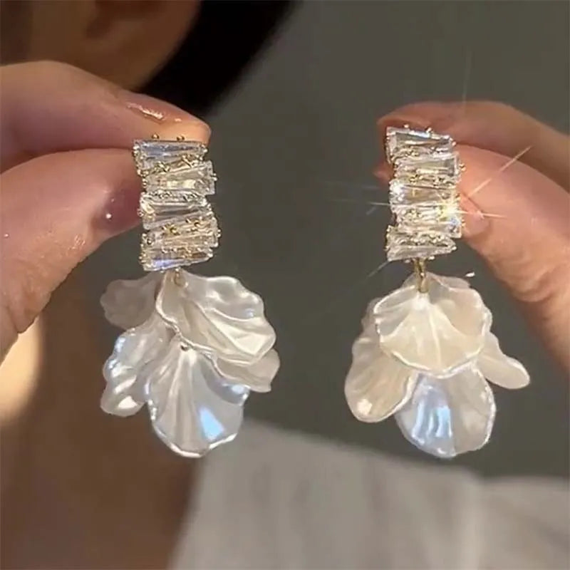 ZAKOL Korean Fashion Imitation Shell Dangle Earrings